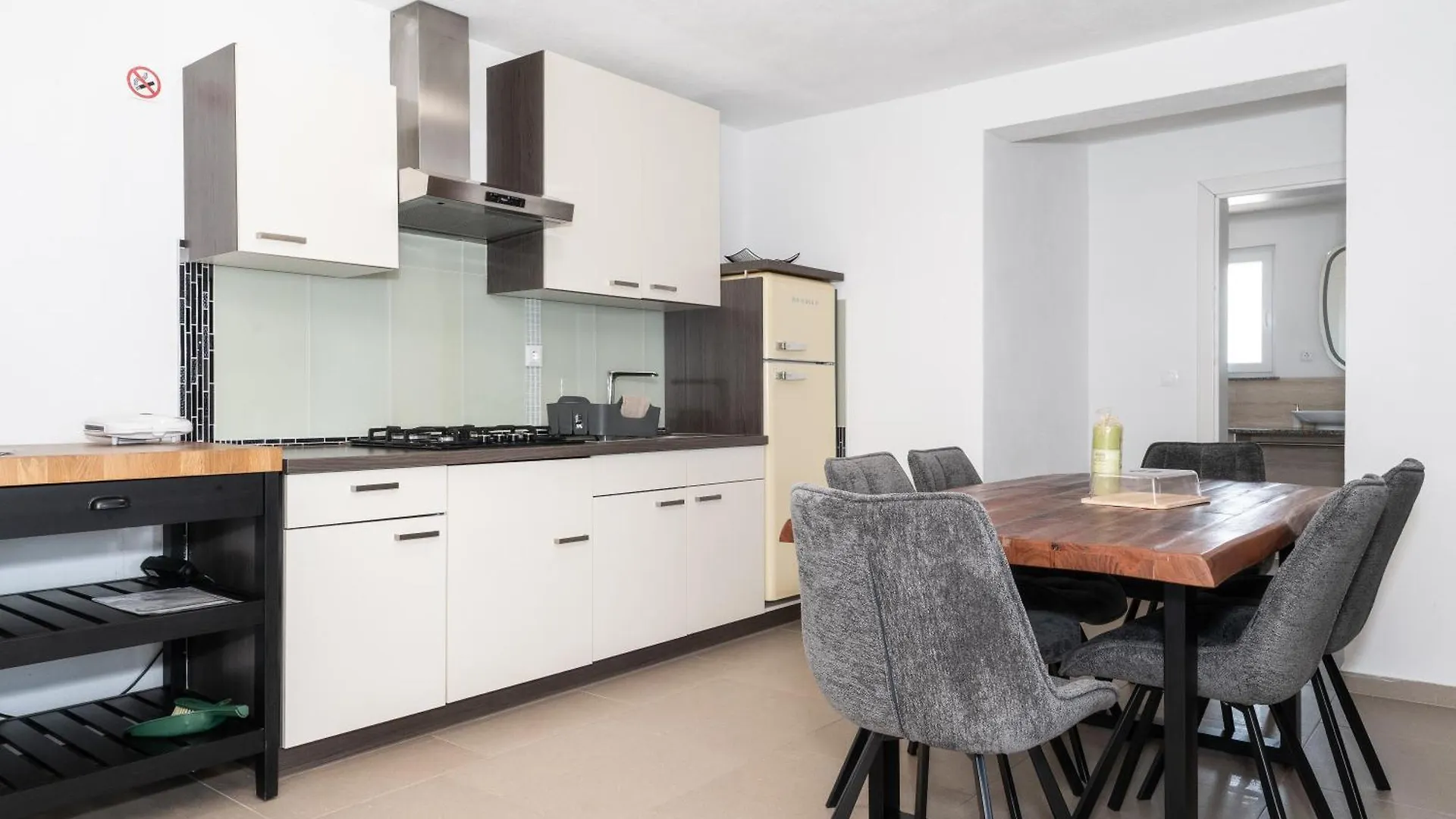 Four Points Apartman Vir 0*,